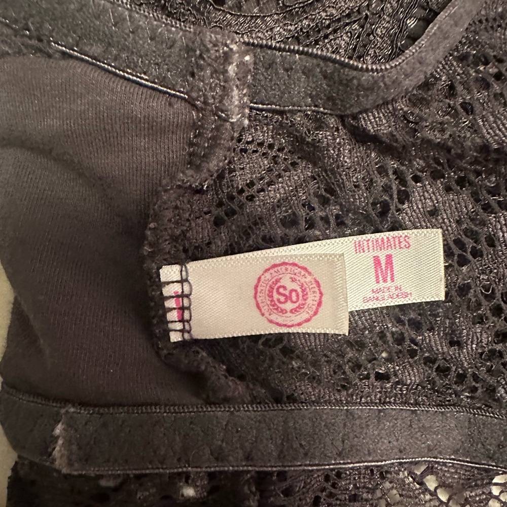 Two Lace bralettes. - Picture 4 of 6